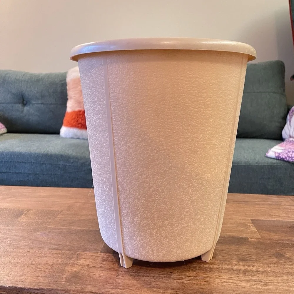 Mid Century Rubbermaid 2940 Tan Gold Starburst Design Waste Basket Trash Can MCM